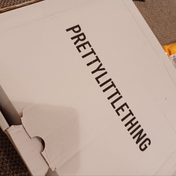 Pretty little thing - Picture 2 of 9